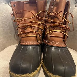 LL Bean bean boots in women’s size 8